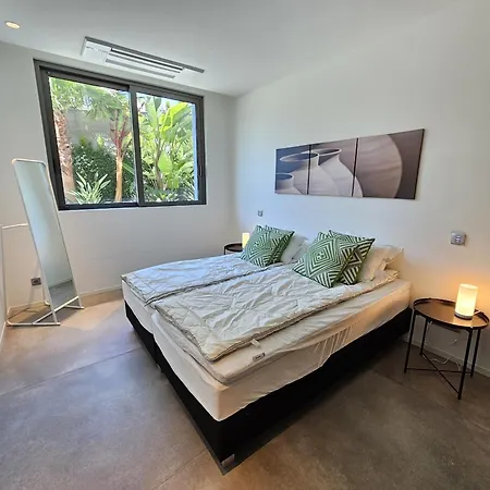 Finisterra Deluxe Αλμπουφέιρα
